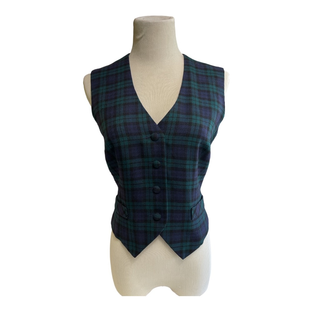 Al Jean 100% wool ladies size 6 vest.